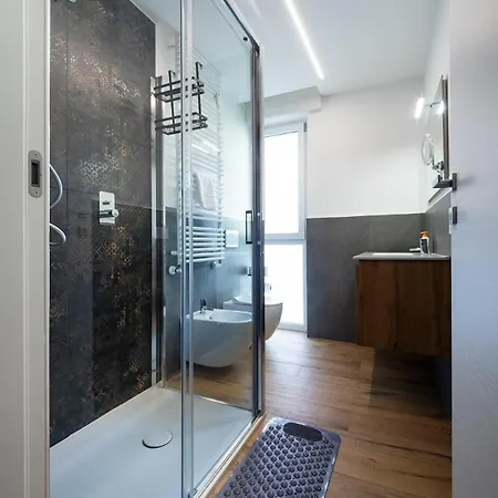 Appartement Modern Red Flat In Verona