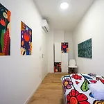 アパート Modern Red Flat In