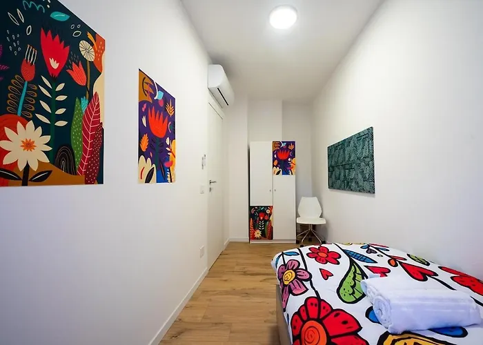 Lejlighed Modern Red Flat In