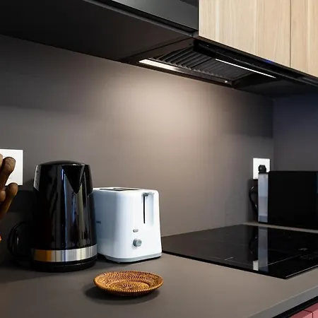 Apartment Modern Red Flat In
