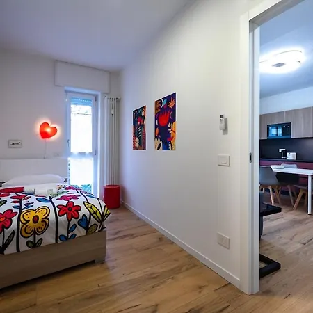 Modern Red Flat In * 베로나