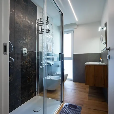 Appartement Modern Red Flat In *