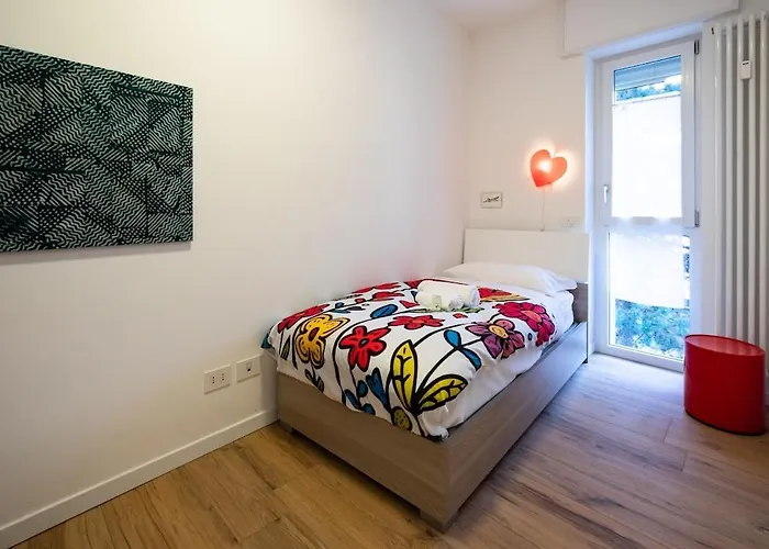 Daire Modern Red Flat In *