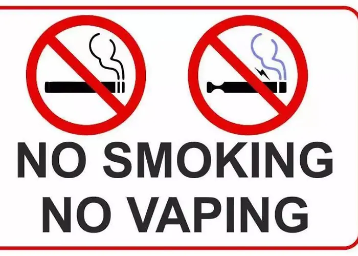 Modern Red Flat In Daire Verona