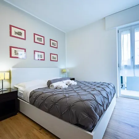 Modern Red Flat In *